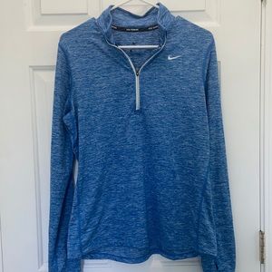 ✨Athletic spring sale✨ Nike half zip